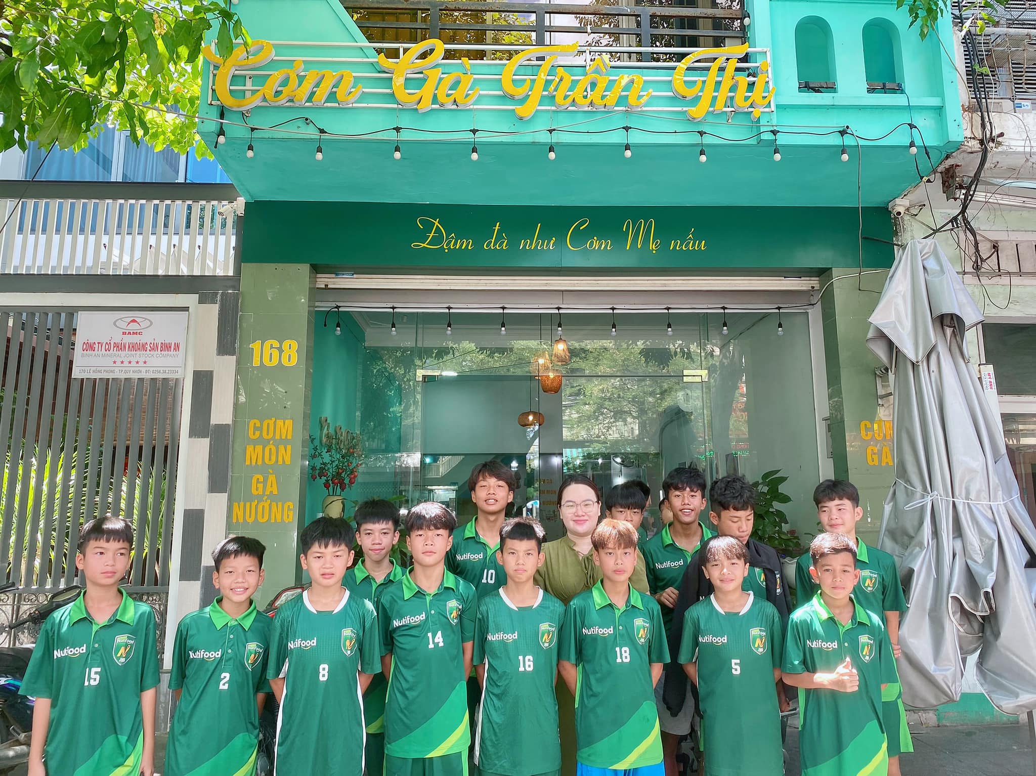 Cơm Gà Trần Thị