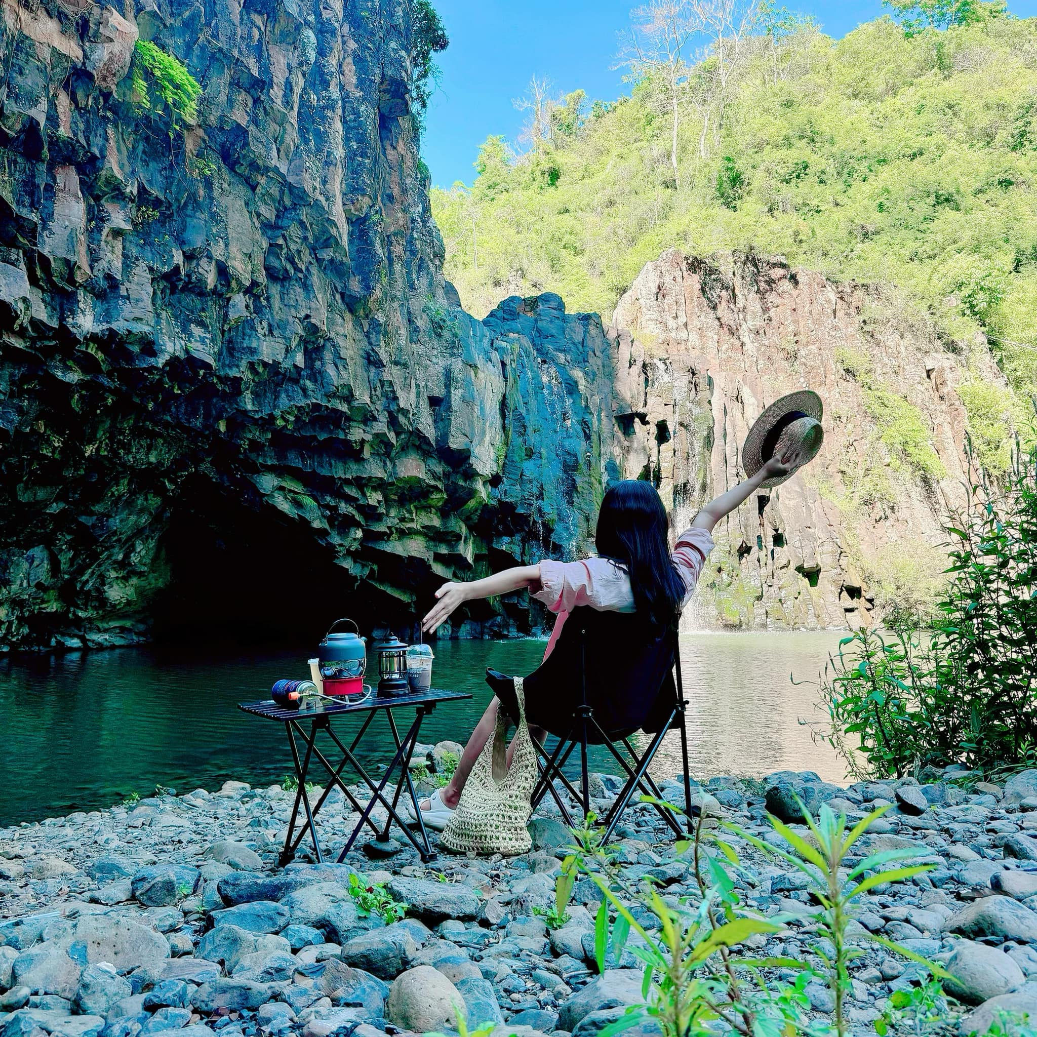 Thác Vực Hòm