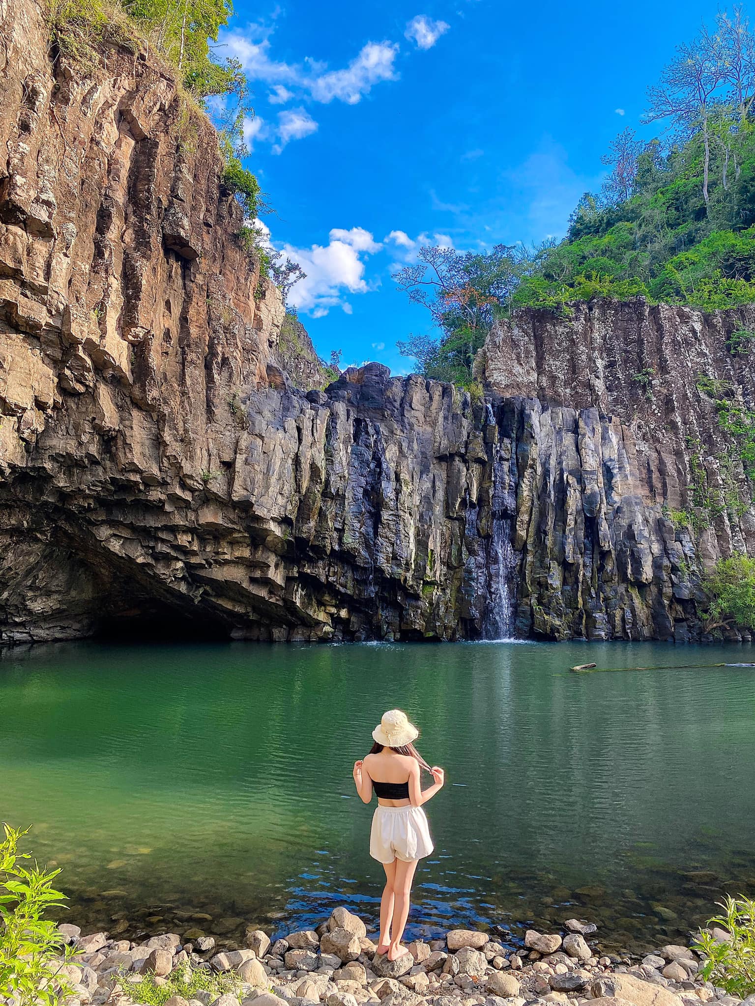 Thác Vực Hòm