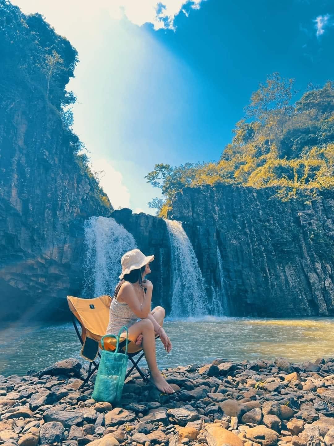 Thác Vực Hòm