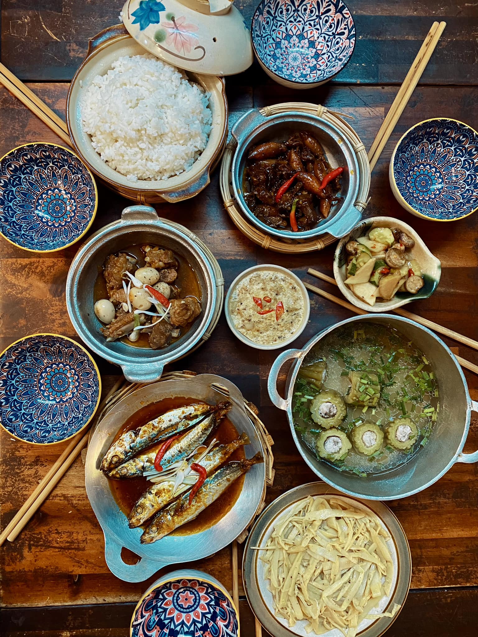 Tiệm Cơm Lẫu Nhà Của Mị