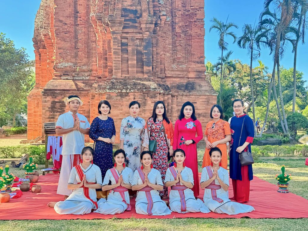 Cách Đi Du Lịch Quy Nhơn Tiết Kiệm Nhất 2025: Trọn Bộ Hướng Dẫn Từ A–Z Cho Hành Trình Vừa Vui Vừa Rẻ